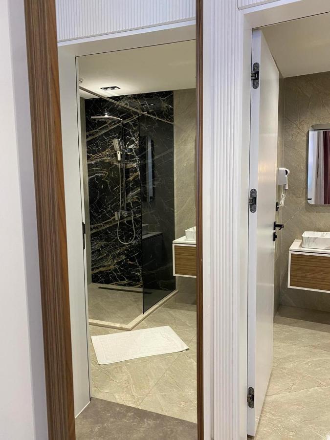 Marinus Hotel Улцинь Экстерьер фото